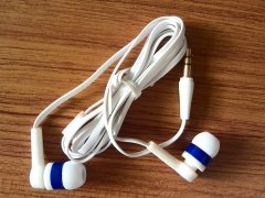 耳機(jī)線(xiàn)臟了怎么清洗手機(jī)上白色的耳機(jī)線(xiàn)臟了應(yīng)該怎么清洗
